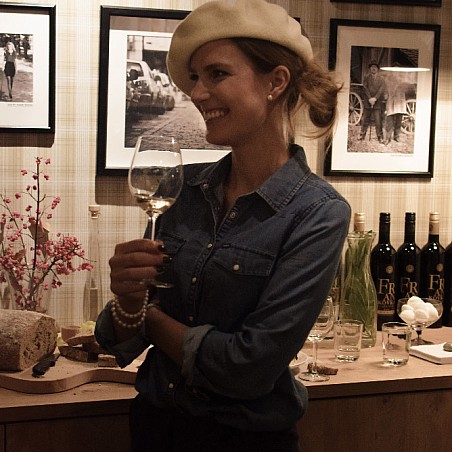 Akce: Hůlkařka Ženám